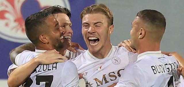 然后带球冲, img