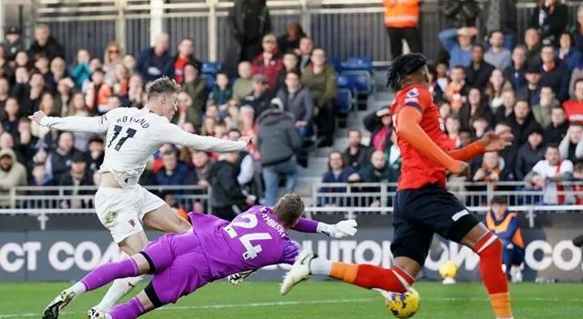 渊之别, 霍伊伦也迎